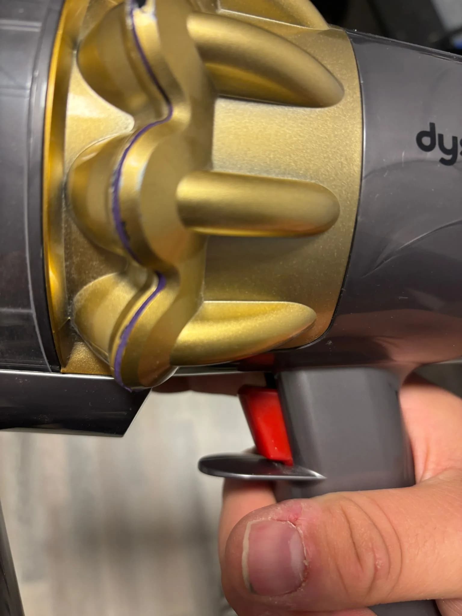 Dyson V10 / V11 Schaltertausch erfolgreich durchgeführt nachher